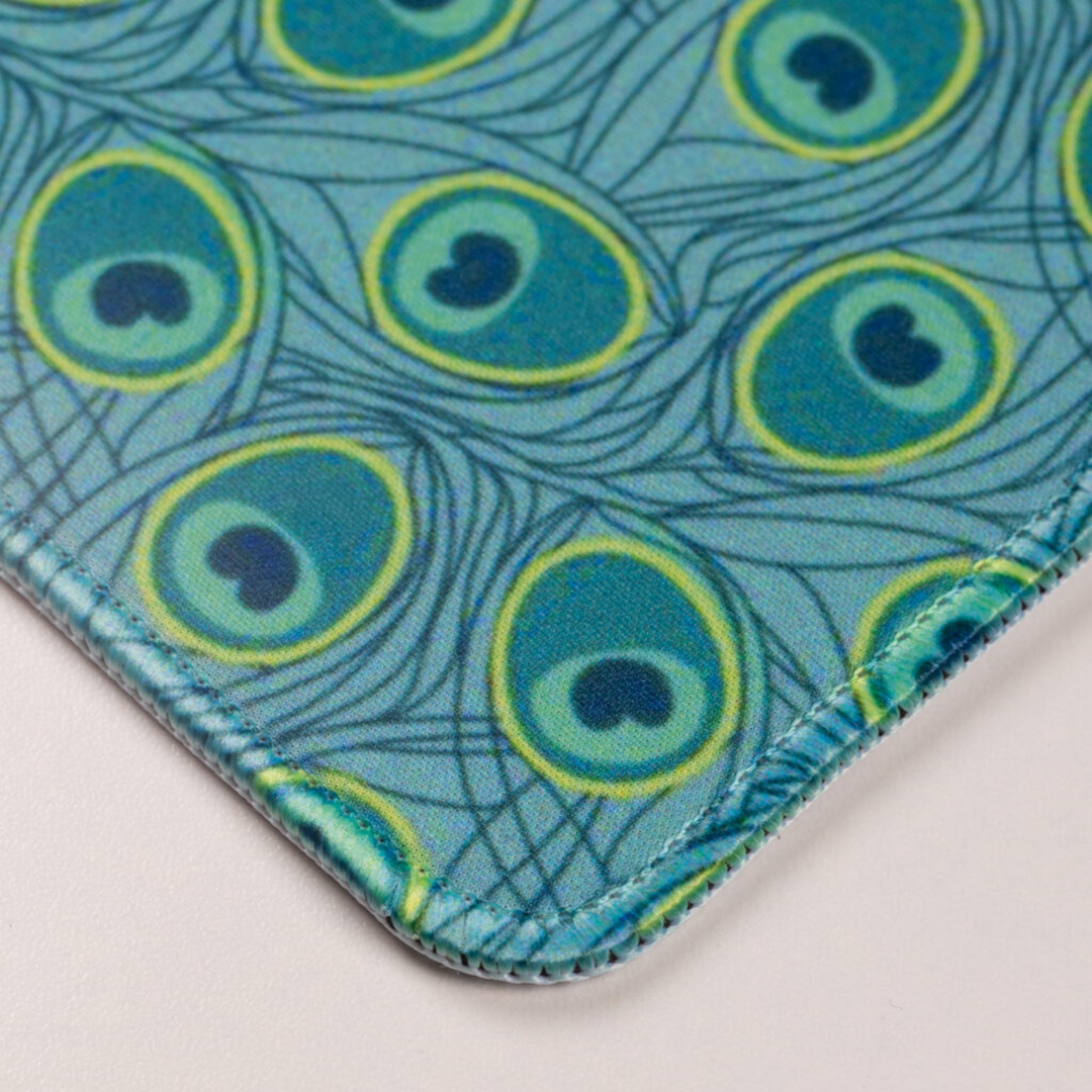 desk mat corner detail
