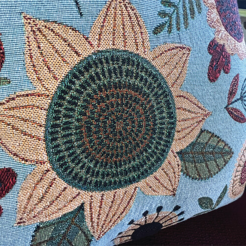 WovenPillowDetail