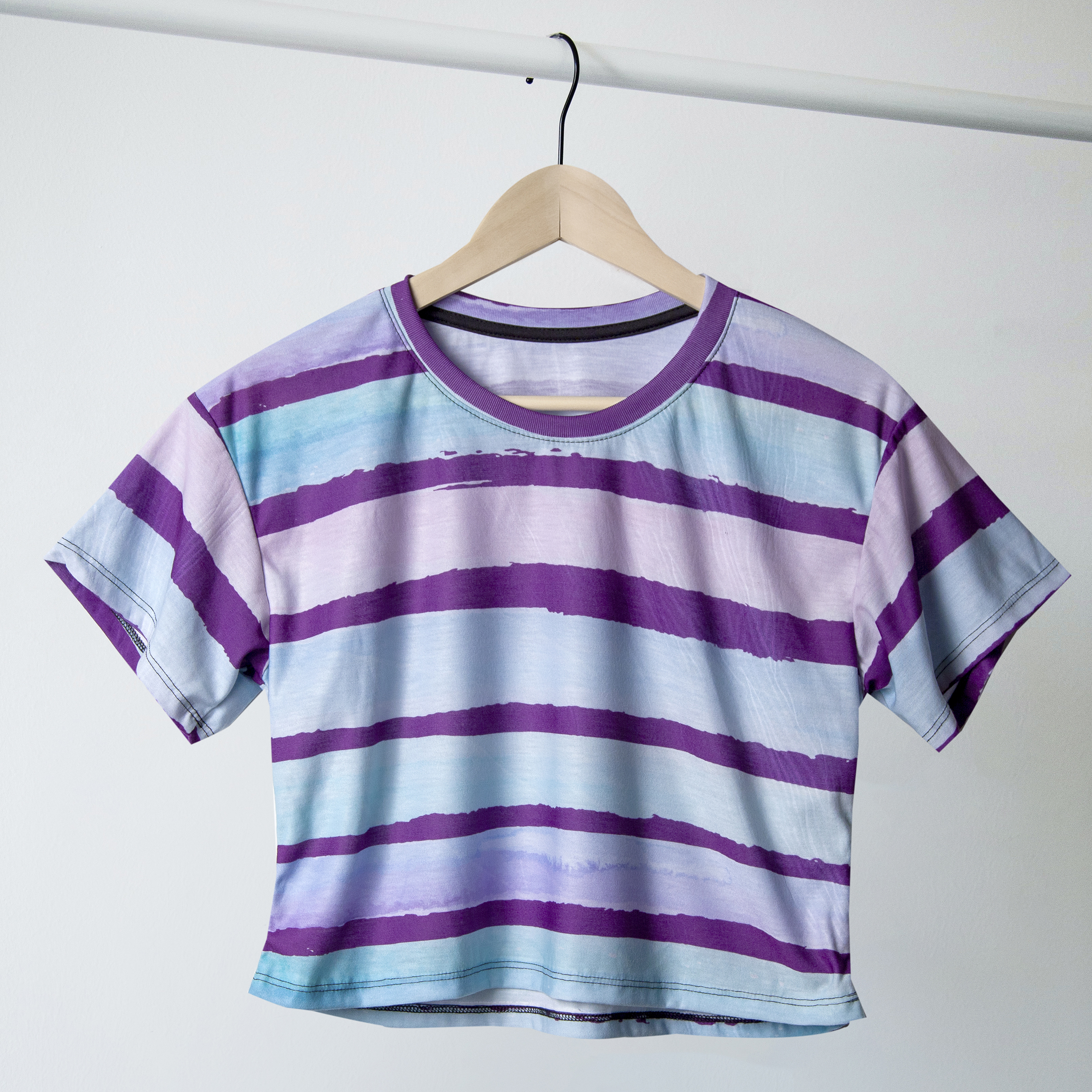 cropped t-shirt hanging