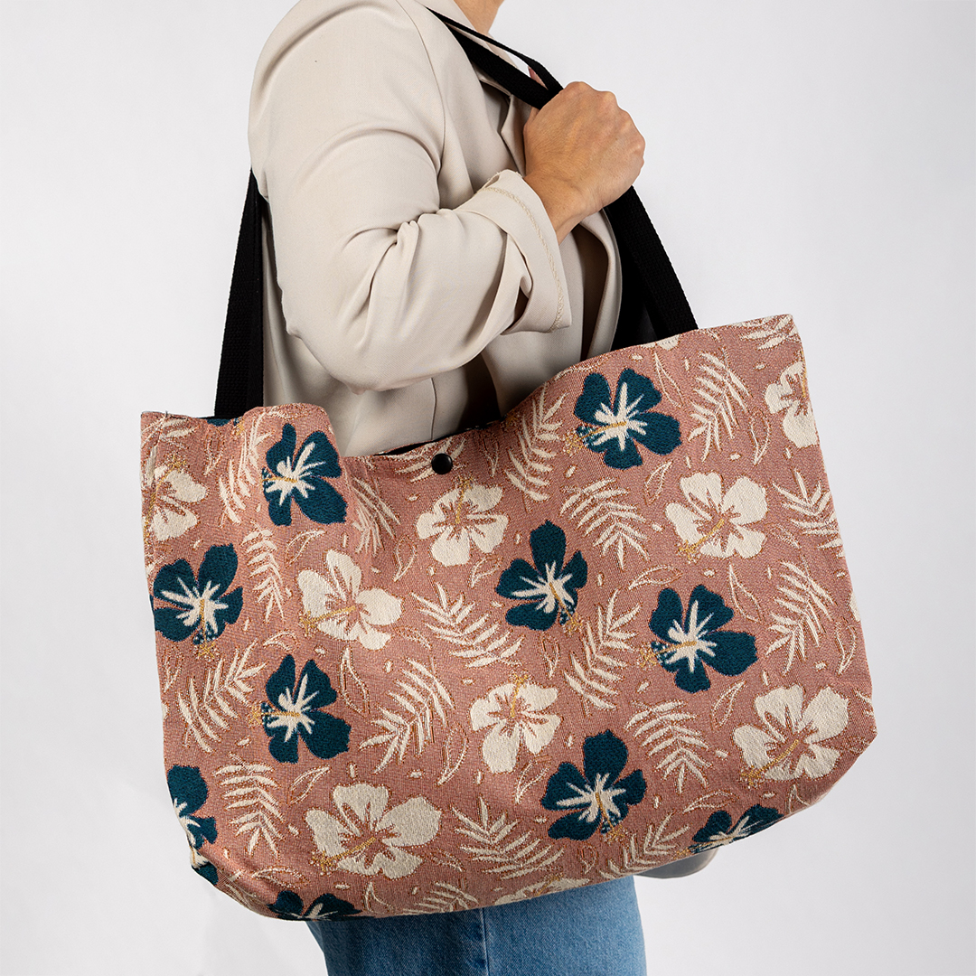 Woven Weekend Tote 1080x1080_Floral